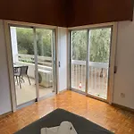 River Court, Flat 8 公寓