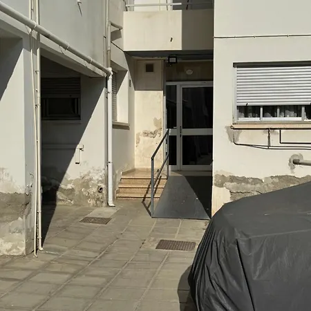 River Court, Flat 8 * Nicosia