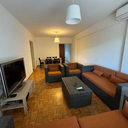 River Court, Flat 8 *