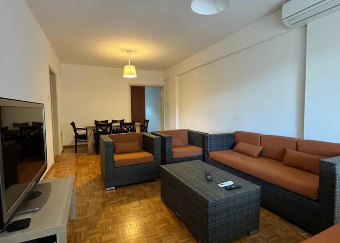 River Court, Flat 8 * Nicosia